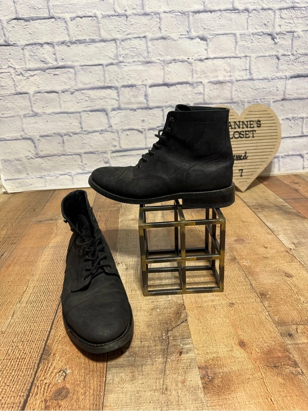 Men’s Size 10.5 Thursday Boot Co. Captain Lug Sole Boots black